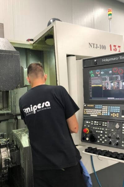 fabricante de piezas metalicas con tornos automaticos